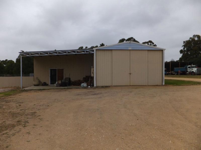 20 Hallier Court, Nicholson VIC 3882