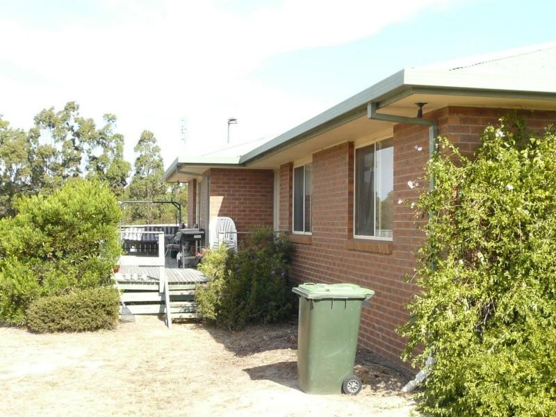 16 Landfall Avenue, Newlands Arm VIC 3875