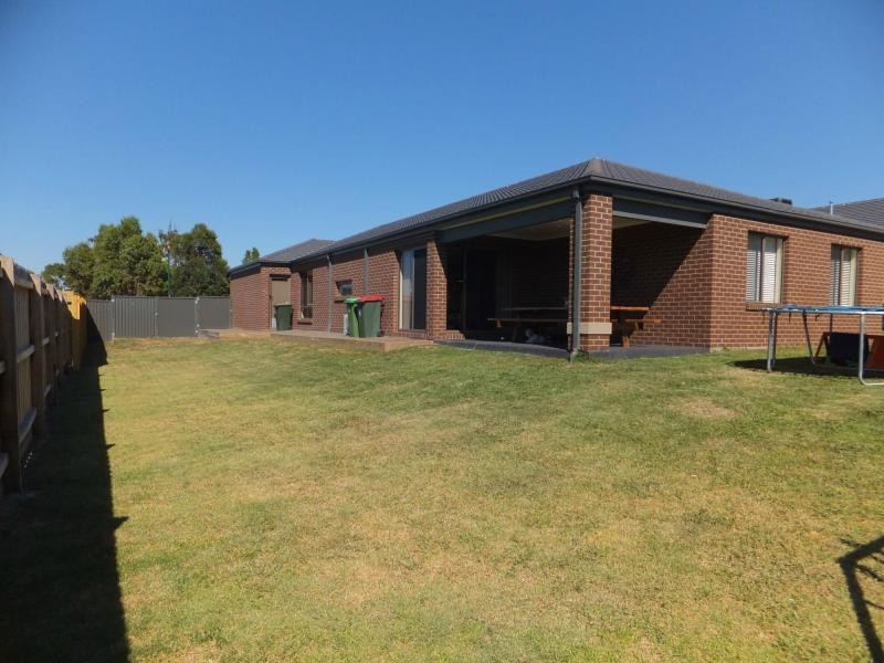 6 Stewart Place, Bairnsdale VIC 3875