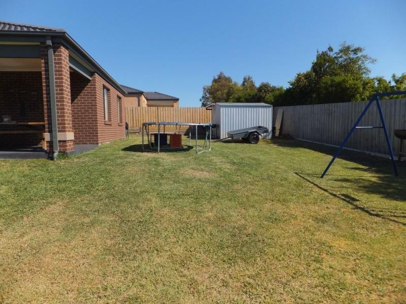 6 Stewart Place, Bairnsdale VIC 3875