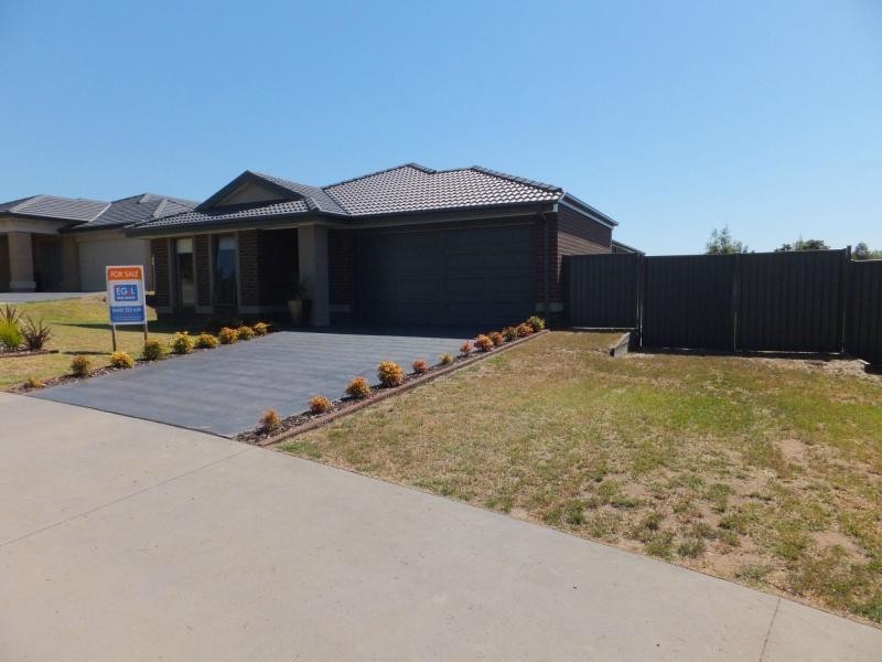 6 Stewart Place, Bairnsdale VIC 3875