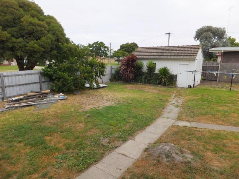 20 Day Street, Bairnsdale VIC 3875