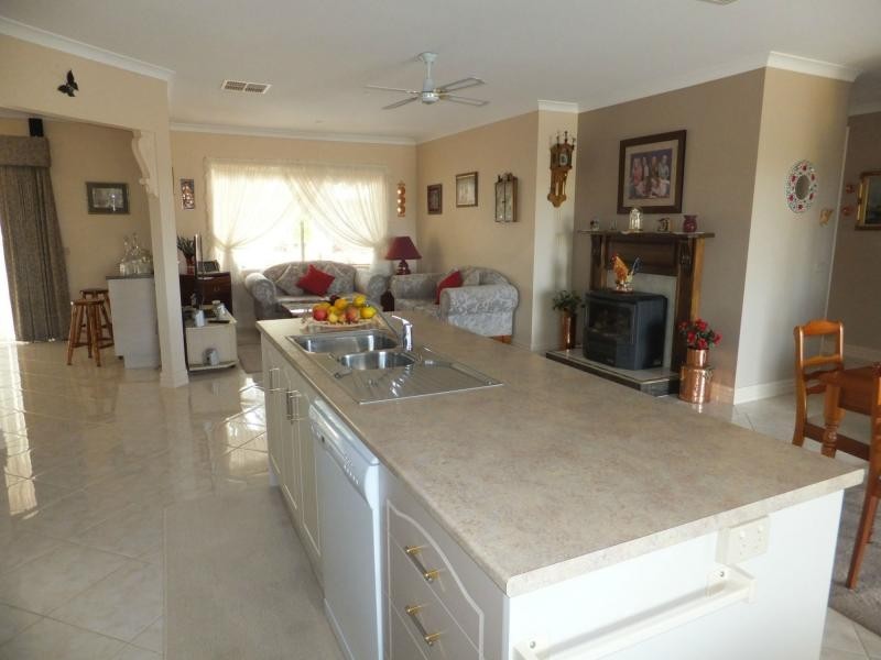 41 School Road, Sarsfield VIC 3875