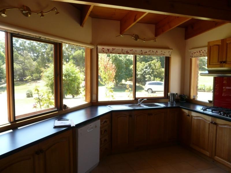 16 Mairburn Road, Metung VIC 3904