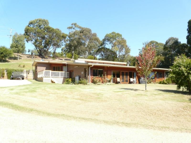 16 Mairburn Road, Metung VIC 3904