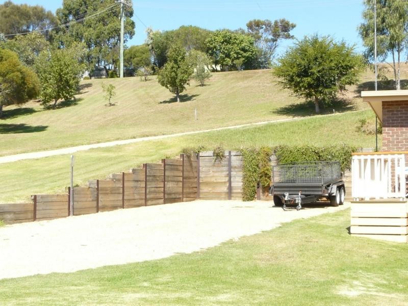 16 Mairburn Road, Metung VIC 3904