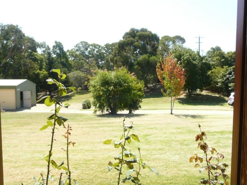 16 Mairburn Road, Metung VIC 3904