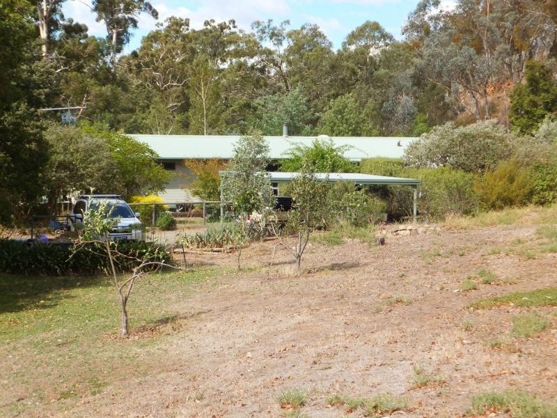16 Miners Way, Swifts Creek VIC 3896