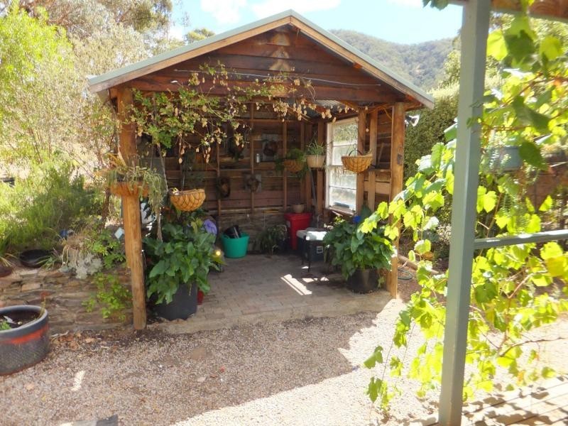 16 Miners Way, Swifts Creek VIC 3896