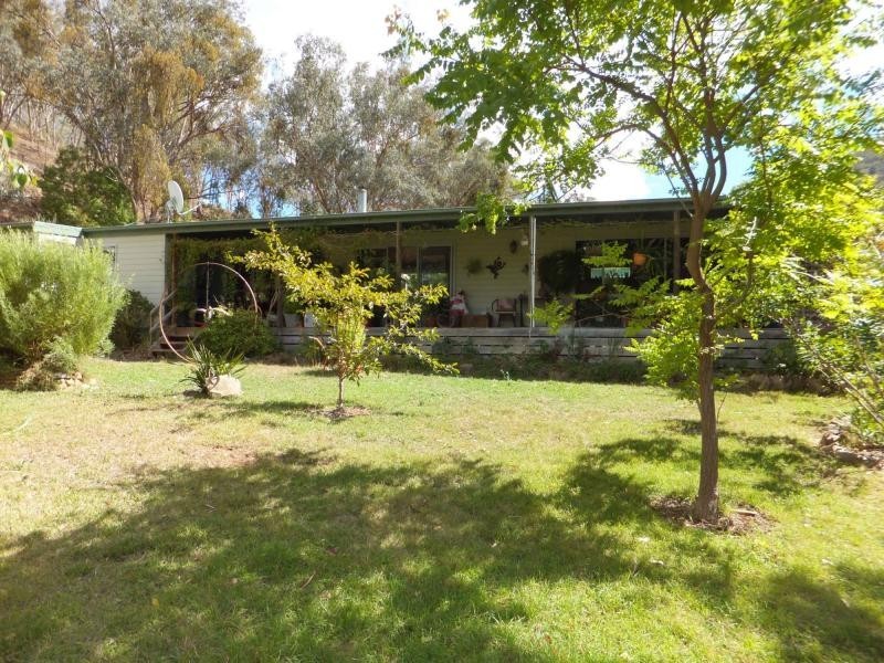 16 Miners Way, Swifts Creek VIC 3896