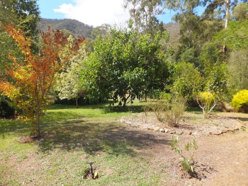 16 Miners Way, Swifts Creek VIC 3896