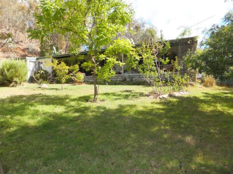 16 Miners Way, Swifts Creek VIC 3896
