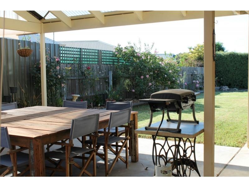 3 Tairua Place, Bairnsdale VIC 3875