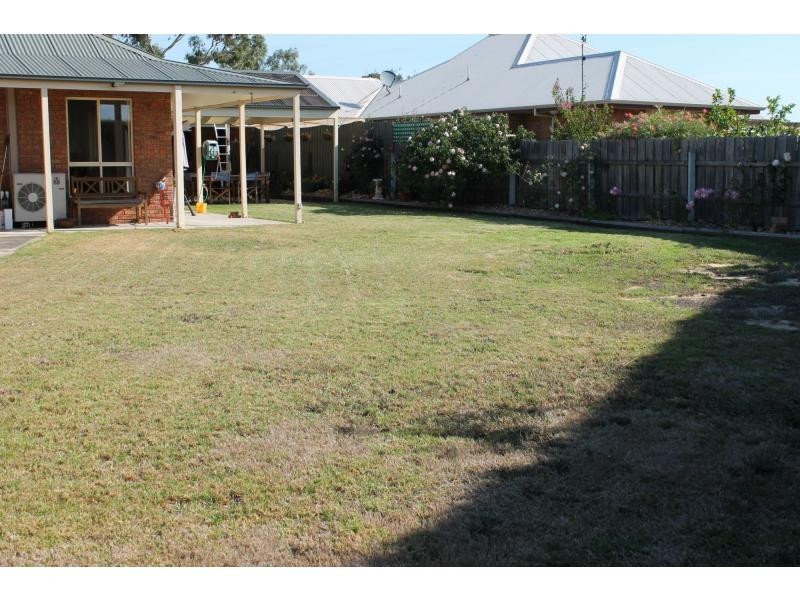 3 Tairua Place, Bairnsdale VIC 3875