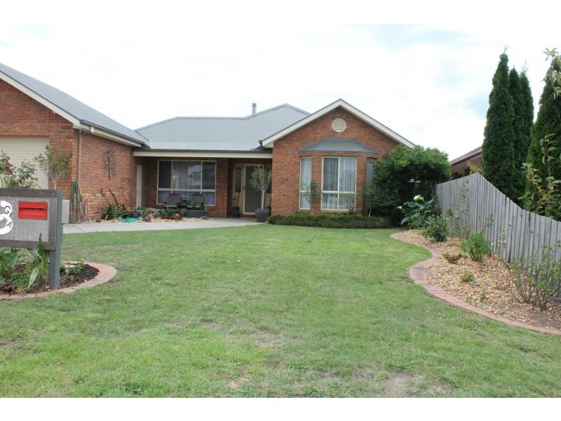 3 Tairua Place, Bairnsdale VIC 3875
