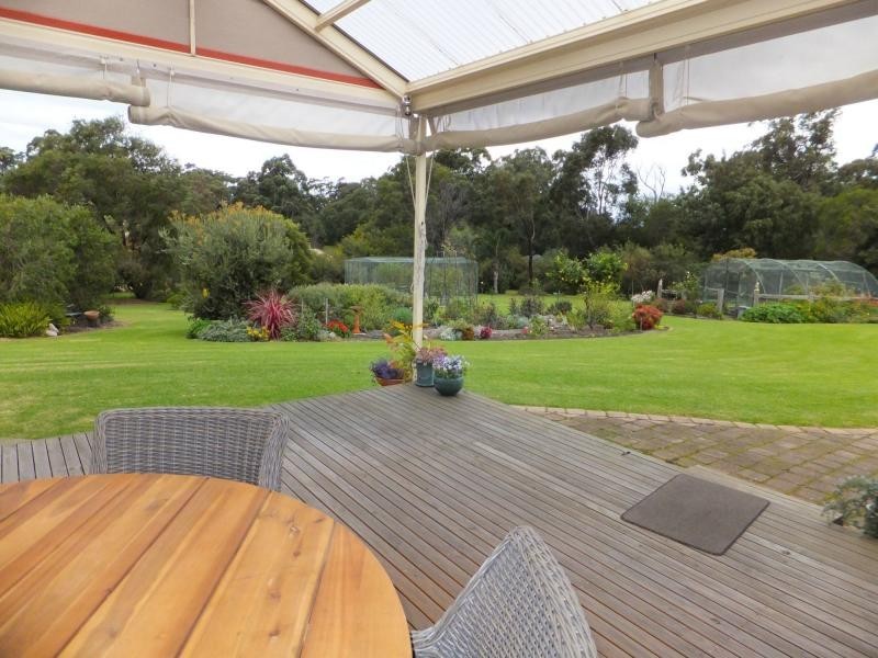 56 Point Road, Kalimna VIC 3909
