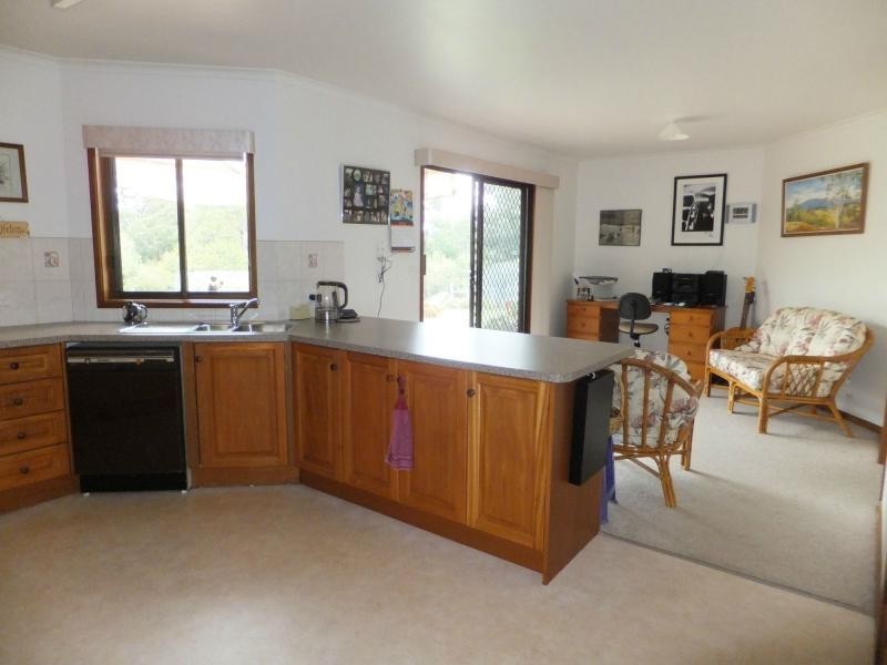 56 Point Road, Kalimna VIC 3909