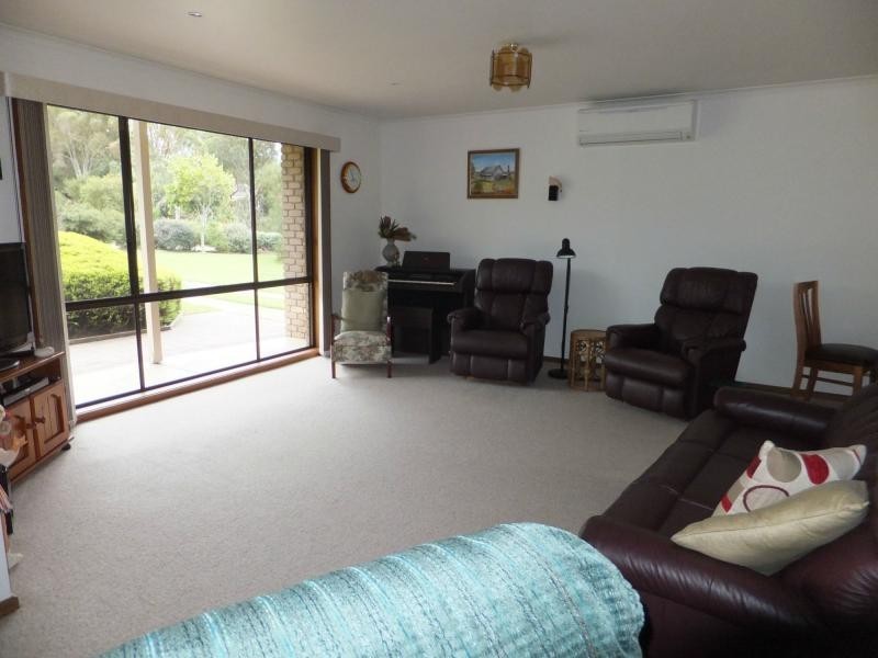 56 Point Road, Kalimna VIC 3909