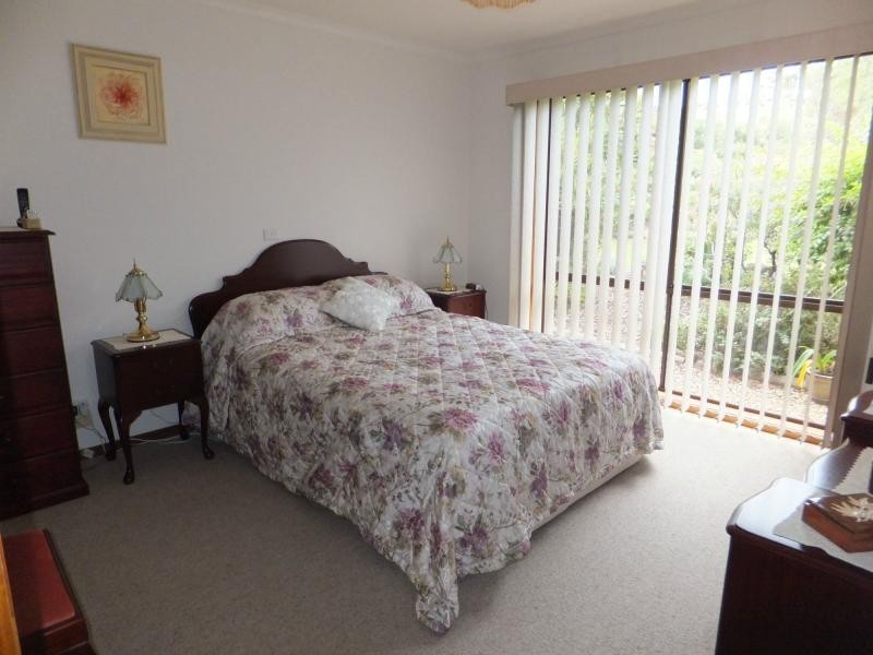 56 Point Road, Kalimna VIC 3909