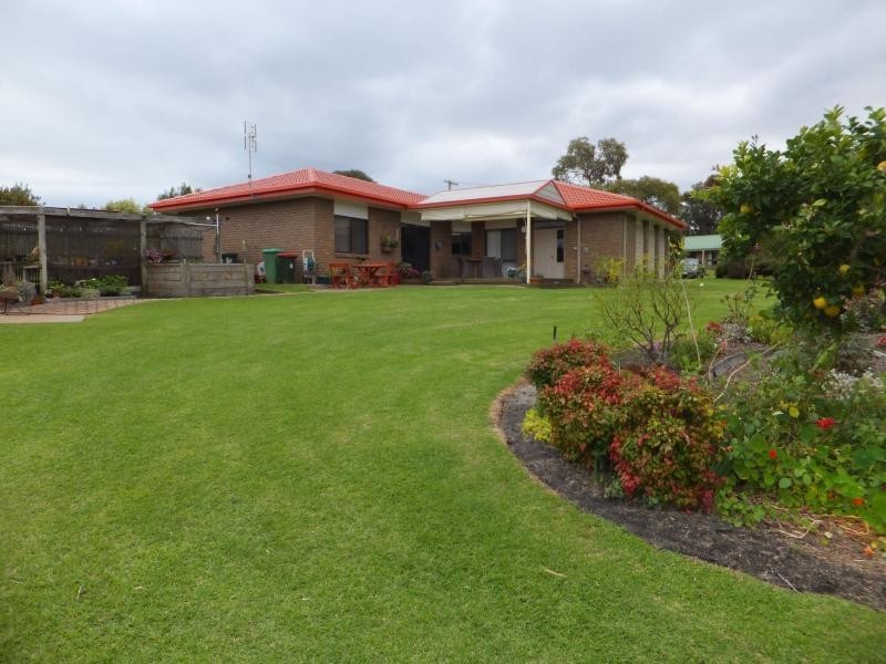 56 Point Road, Kalimna VIC 3909