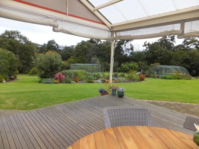 56 Point Road, Kalimna VIC 3909