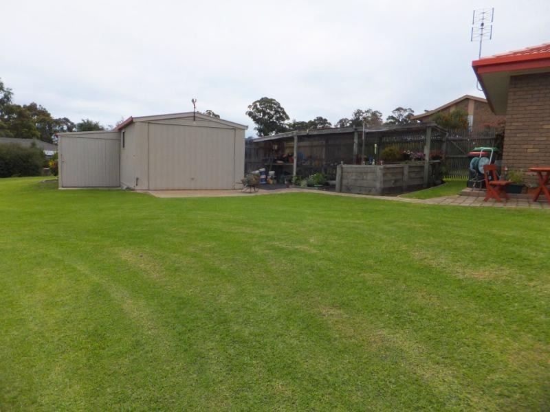 56 Point Road, Kalimna VIC 3909