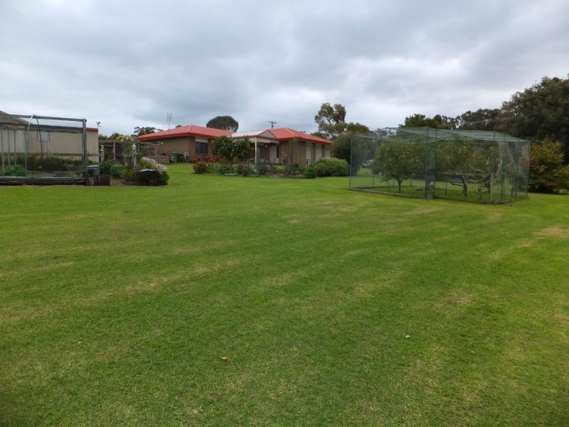 56 Point Road, Kalimna VIC 3909