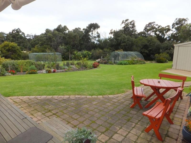 56 Point Road, Kalimna VIC 3909