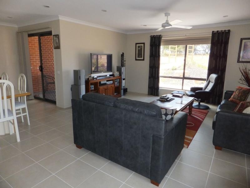 25 Ives Road, Lindenow South VIC 3875