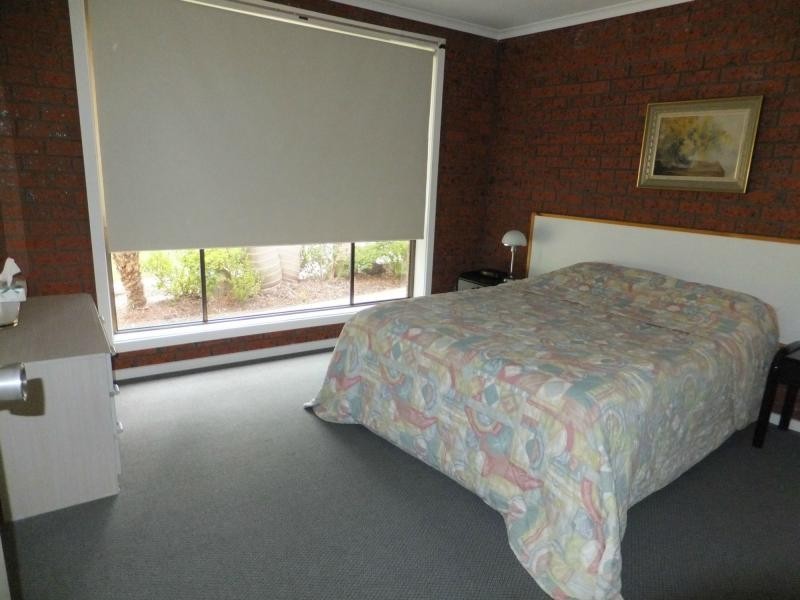 3/93 Lake Bunga Beach Road, Lakes Entrance VIC 3909