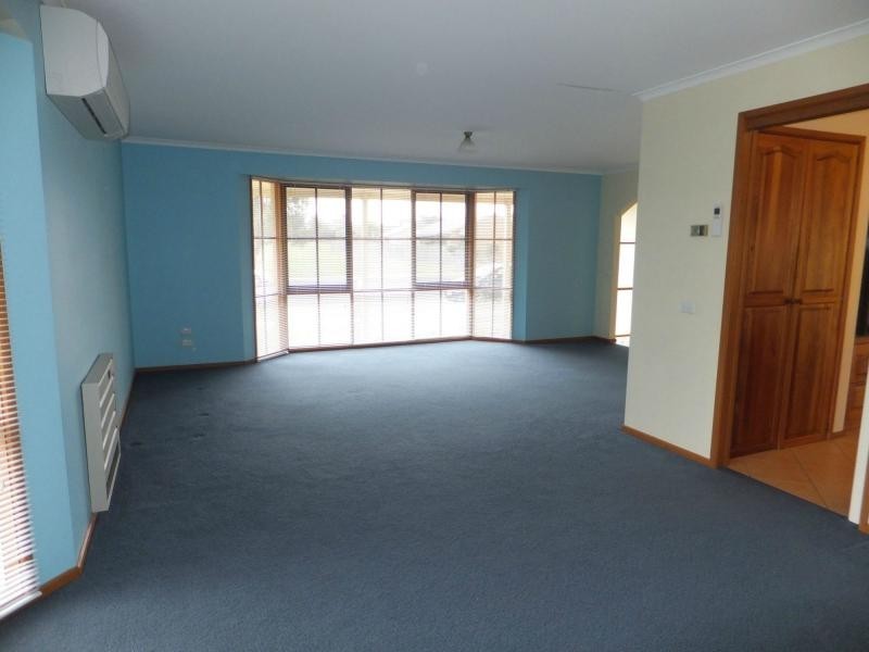 1 Morekana Crescent, Bairnsdale VIC 3875