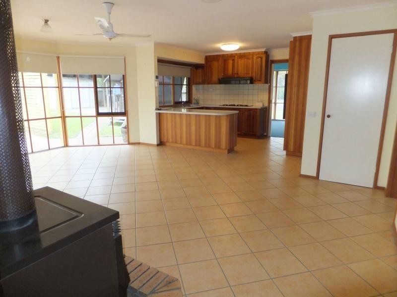 1 Morekana Crescent, Bairnsdale VIC 3875