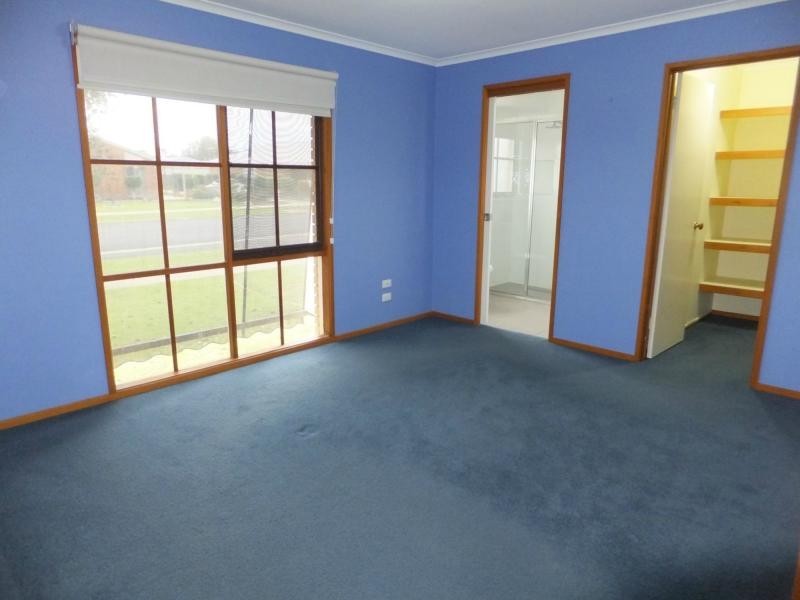 1 Morekana Crescent, Bairnsdale VIC 3875
