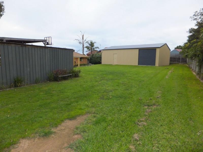 1 Morekana Crescent, Bairnsdale VIC 3875
