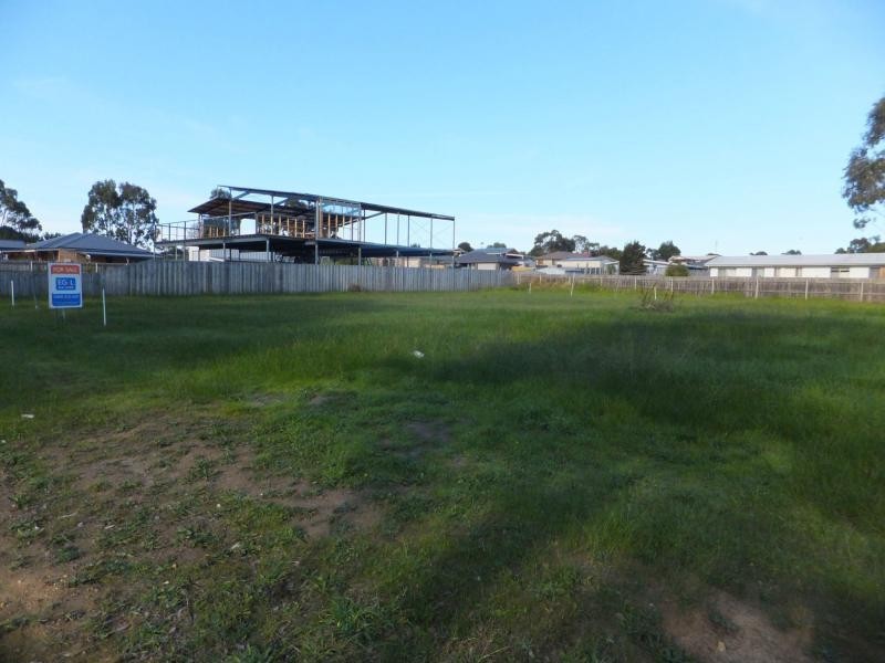 18 Colony Club Drive, Newlands Arm VIC 3875