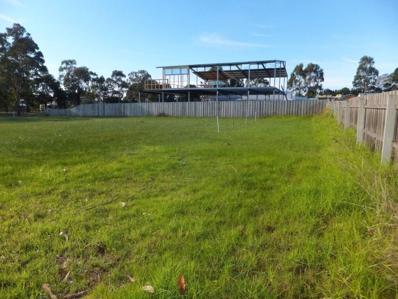 18 Colony Club Drive, Newlands Arm VIC 3875