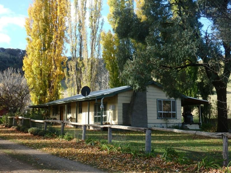 1021 Bindi Road, Swifts Creek VIC 3896