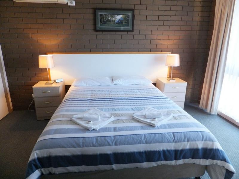 89 Lake Bunga Beach Road, Lakes Entrance VIC 3909