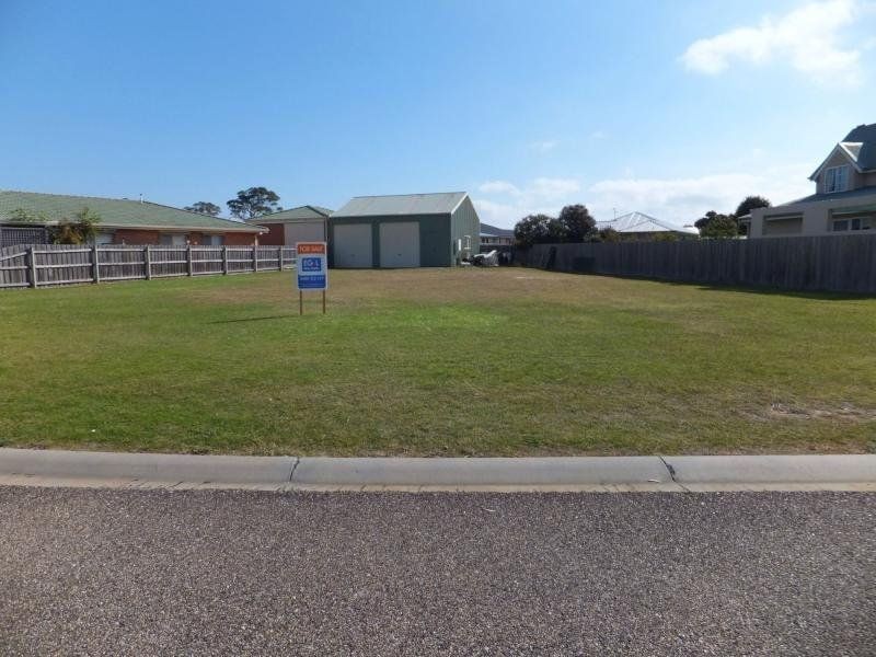 10 Hakea Court, Paynesville VIC 3880