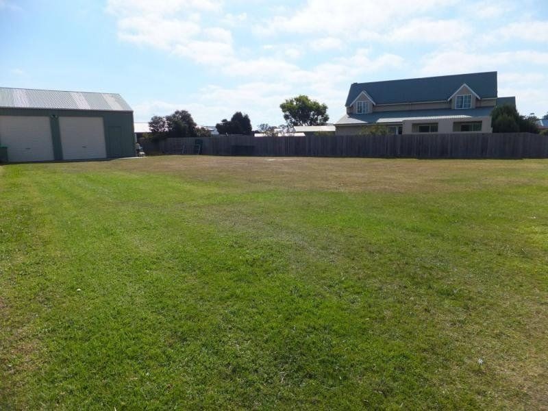 10 Hakea Court, Paynesville VIC 3880