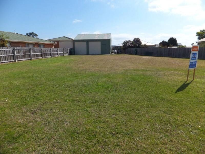 10 Hakea Court, Paynesville VIC 3880