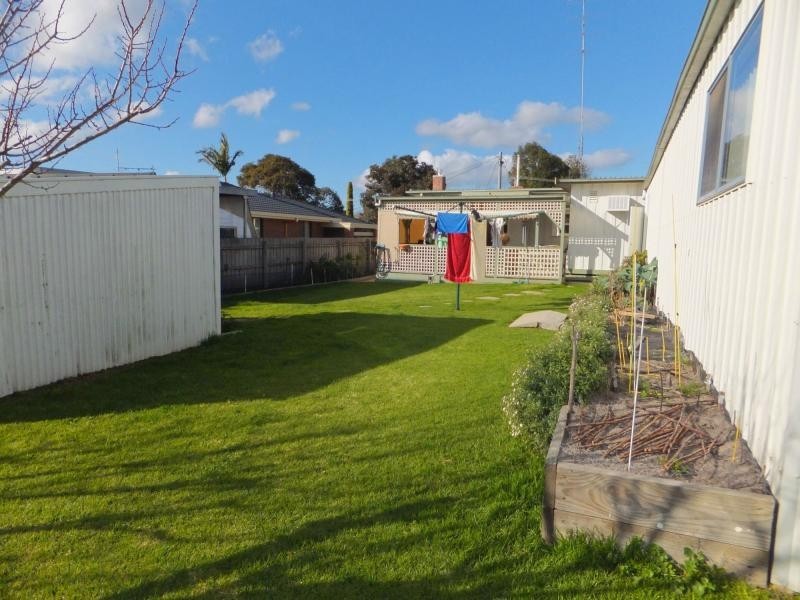 14 Combay Street, Bairnsdale VIC 3875