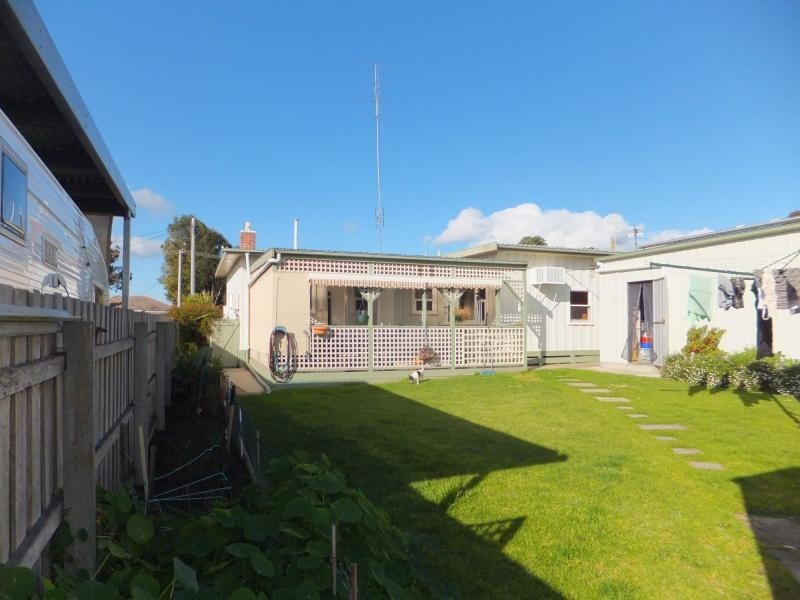14 Combay Street, Bairnsdale VIC 3875