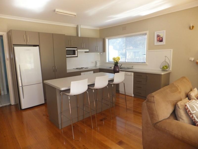 6 Laughtons Road, Lakes Entrance VIC 3909