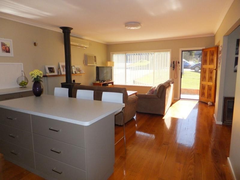 6 Laughtons Road, Lakes Entrance VIC 3909