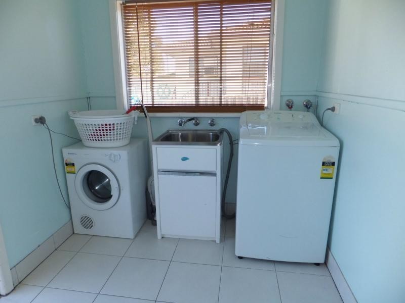 6 Laughtons Road, Lakes Entrance VIC 3909