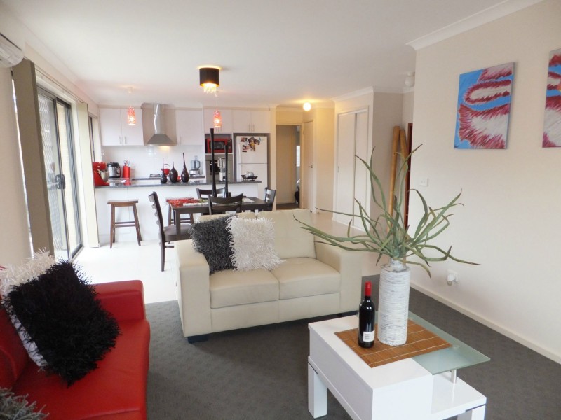 2/14 Francis Street, Bairnsdale VIC 3875