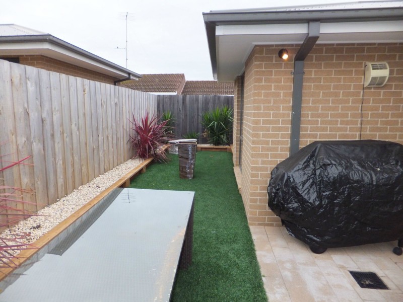 2/14 Francis Street, Bairnsdale VIC 3875