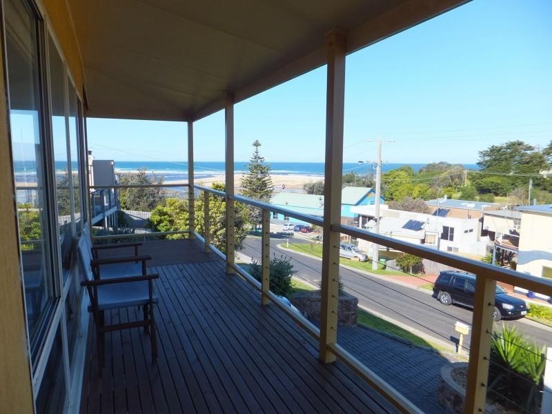 19 Cross Street, Lake Tyers Beach VIC 3909