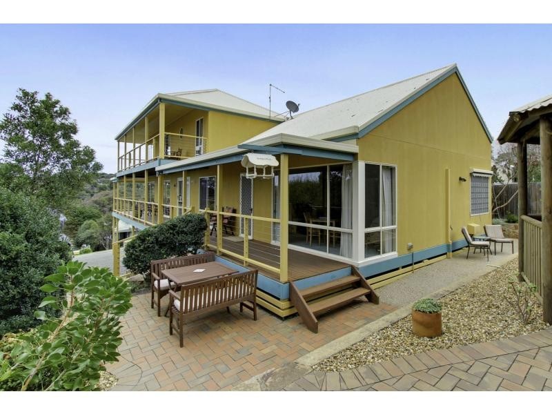 19 Cross Street, Lake Tyers Beach VIC 3909